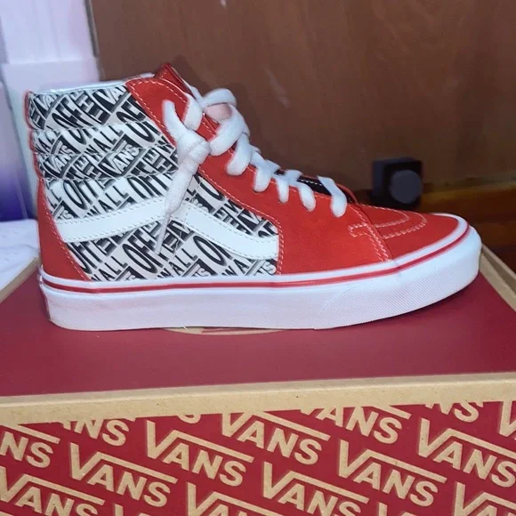 Vans - Picture 1 of 5